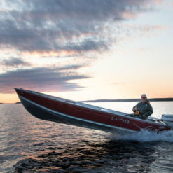 With so much water and so few people, fishing Northwest Territories is fantastic and you’ll likely get the all the fishing you want, all to yourself.